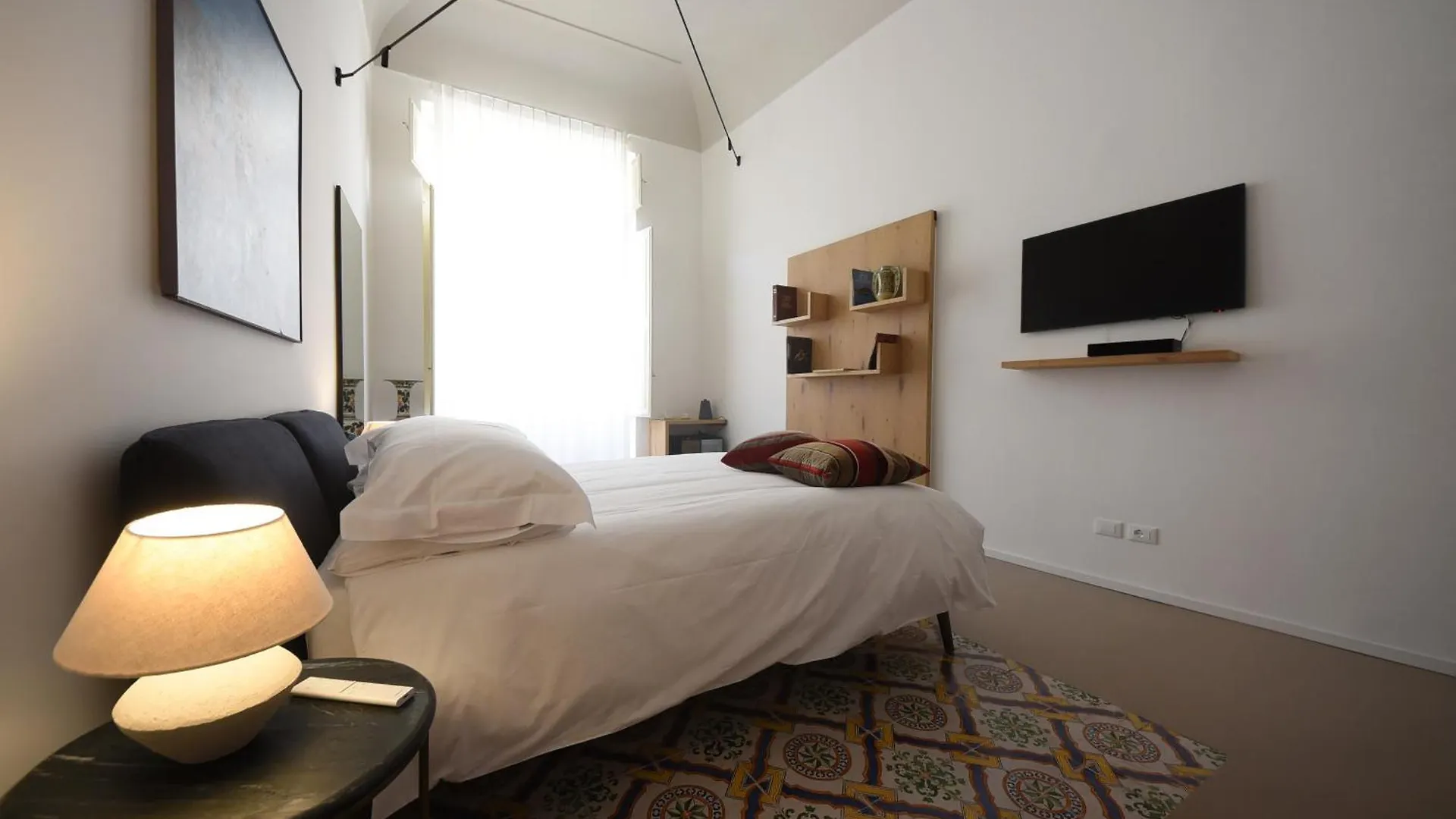 Piano Alloro Palermo Guest house