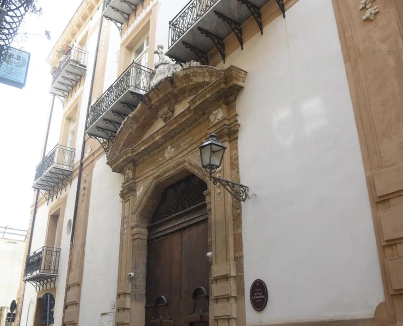 Piano Alloro Palermo Guest house